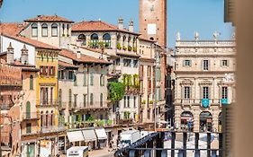 Hoomee Piazza Erbe