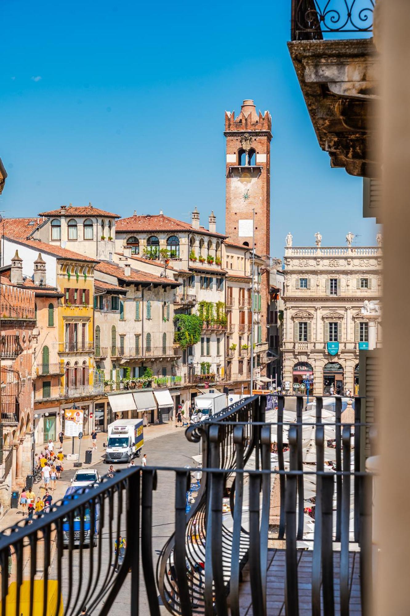 Appartamento Hoomee Piazza Erbe Verona Esterno foto